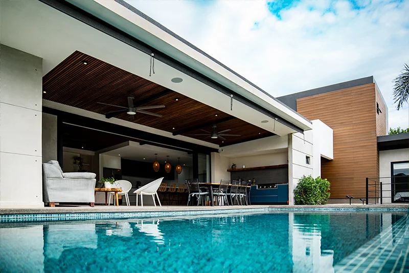 Casa Brava — exterior